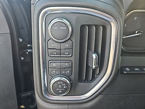 Used 2022 GMC Sierra 2500 Denali w/ Denali Ultimate Package image 17