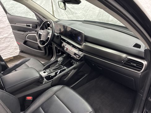 Certified 2023 Kia Telluride S w/ S Sunroof Package AWD/4WD image 15