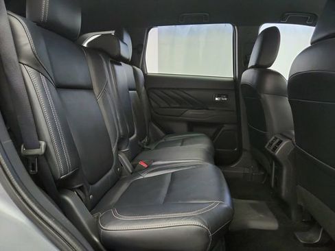 Used 2022 Mitsubishi Outlander SEL image 29