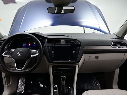 Used 2024 Volkswagen Tiguan SE image 27