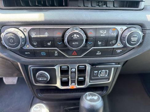 Certified 2024 Jeep Wrangler Unlimited Sahara AWD/4WD image 16