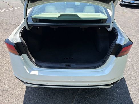 Used 2024 Nissan Altima 2.5 SL FWD image 26