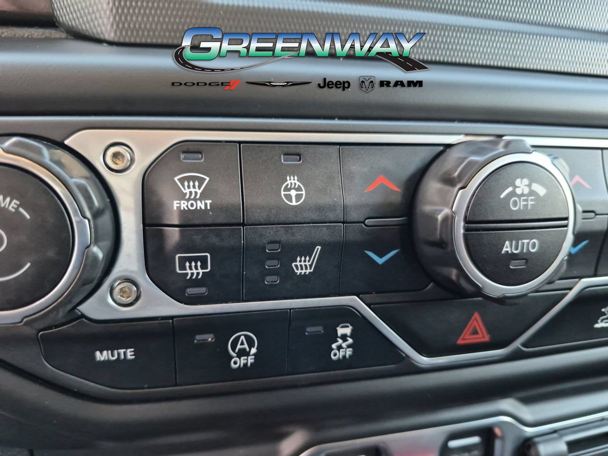 Used 2022 Jeep Gladiator Sport AWD/4WD image 18