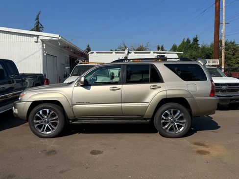 Used 2005 Toyota 4Runner Limited AWD/4WD image 38