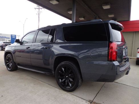 Used 2015 Chevrolet Suburban LTZ image 6
