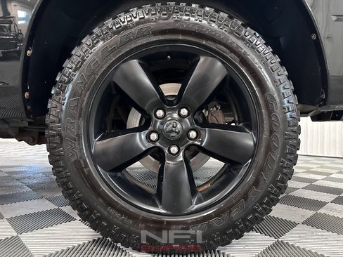 Used 2016 RAM 1500 Express w/ Black Ram 1500 Express Group AWD/4WD image 22