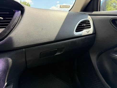 Used 2013 Dodge Dart SXT FWD image 38