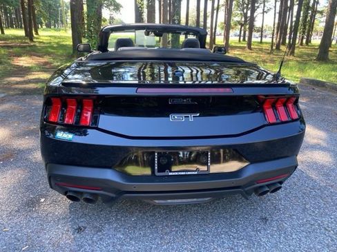 Used 2025 Ford Mustang GT Premium image 4