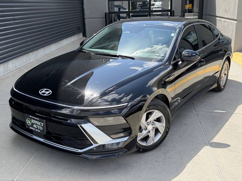 Used 2025 Hyundai Sonata SE FWD image 2