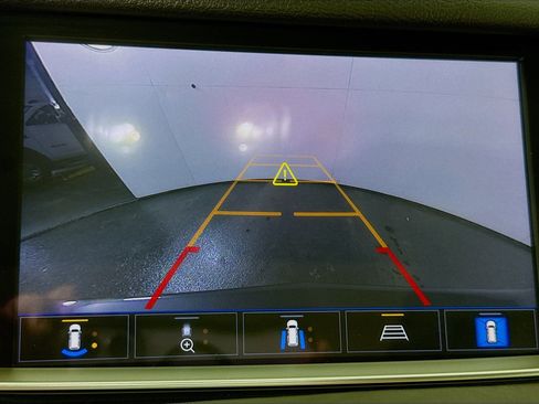 Used 2022 Cadillac XT5 Premium Luxury w/ Technology Package image 19