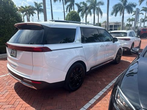 Used 2022 Kia Carnival SX Prestige FWD image 8