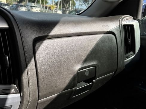 Used 2018 GMC Sierra 1500 SLT image 53