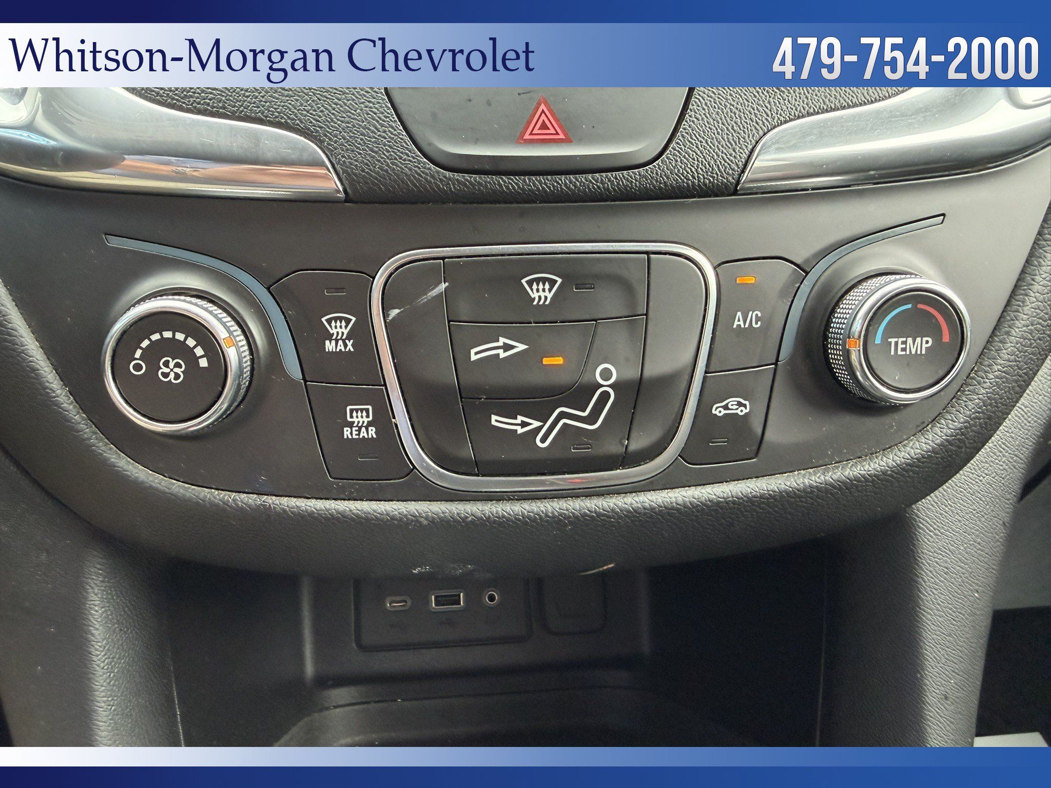 Used 2019 Chevrolet Equinox LT w/ LPO, Chrome Package FWD image 10