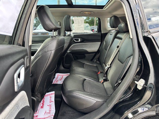 Used 2022 Jeep Compass Latitude w/ Sun and Sound Group FWD image 8