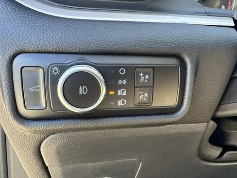 Used 2023 Ford Explorer XLT w/ Equipment Group 202A RWD image 21