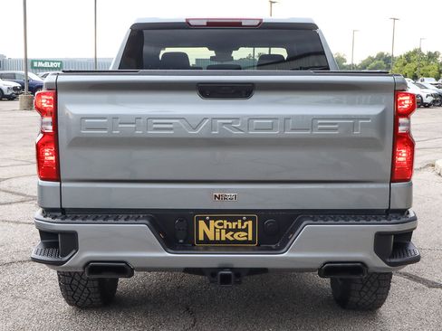 Used 2023 Chevrolet Silverado 1500 Custom Trail Boss w/ LPO, Dark Essentials Package image 13