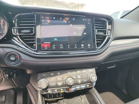 Used 2025 Dodge Durango GT image 7