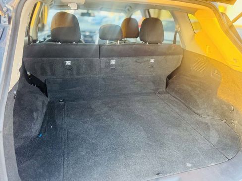 Used 2018 Nissan Murano SV image 17