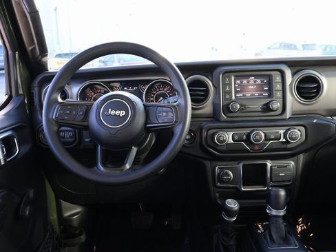 Used 2021 Jeep Wrangler Unlimited Sport image 18