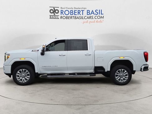 Used 2022 GMC Sierra 2500 Denali w/ Denali Ultimate Package image 2