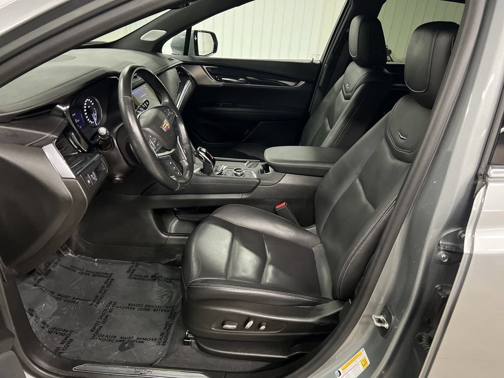 Certified 2023 Cadillac XT5 Premium Luxury w/ LPO, Floor Liner Package AWD/4WD image 12