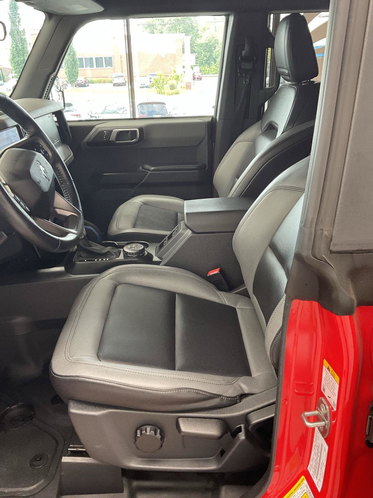 Used 2024 Ford Bronco Black Diamond AWD/4WD image 7