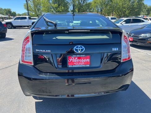 Used 2013 Toyota Prius Two FWD image 6