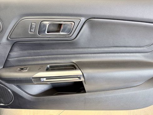 Used 2022 Ford Mustang GT Premium w/ GT Performance Package RWD image 16