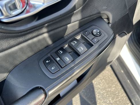 Used 2022 Jeep Cherokee Trailhawk w/ Comfort/Convenience Group image 20