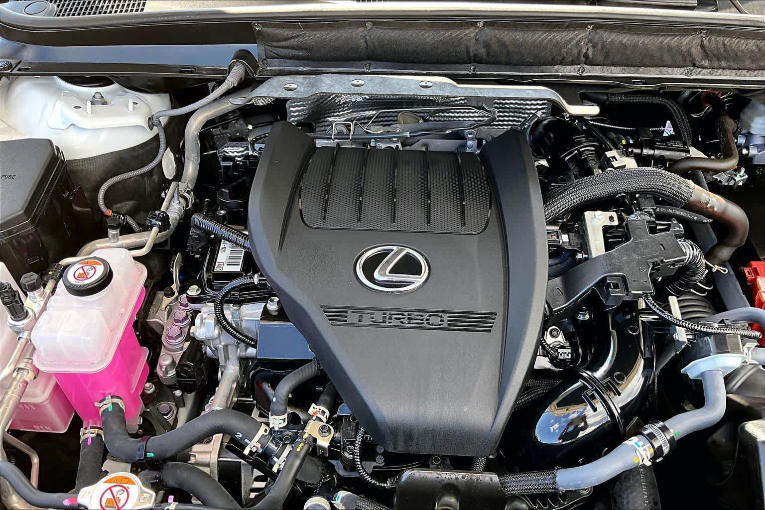 Used 2025 Lexus RX 350 Premium w/ Accessory Package (Z1) FWD image 33