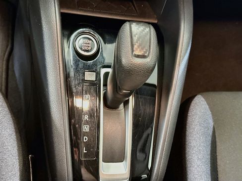 Used 2025 Nissan Versa SV FWD image 24
