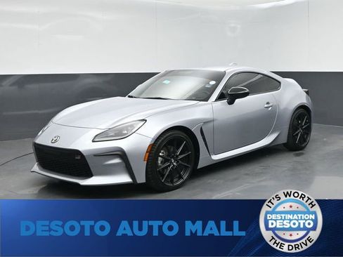 Used 2022 Toyota GR86 Premium RWD image 4