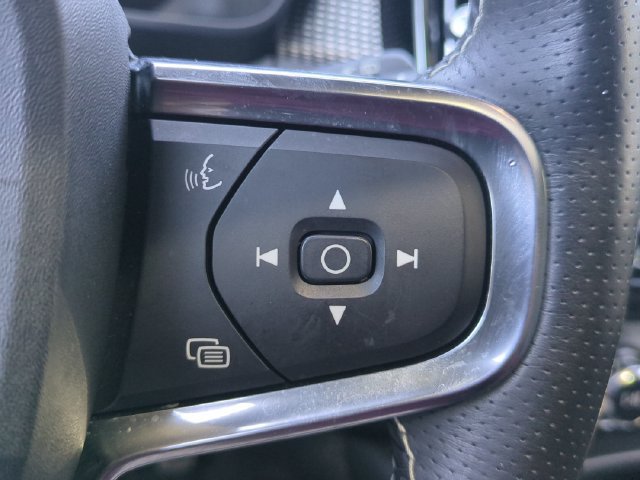 Used 2021 Volvo XC40 P8 Recharge w/ Advanced Package AWD/4WD image 19