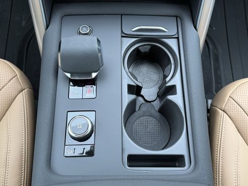 New 2025 Land Rover Discovery Dynamic SE image 20