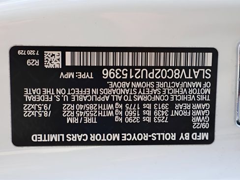 Used 2023 Rolls-Royce Cullinan Black Badge w/ Dark Exterior Package image 34