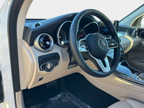 Certified 2022 Mercedes-Benz GLC 300 image 20