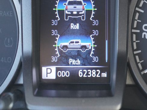 Used 2021 Toyota Tacoma TRD Off-Road image 25