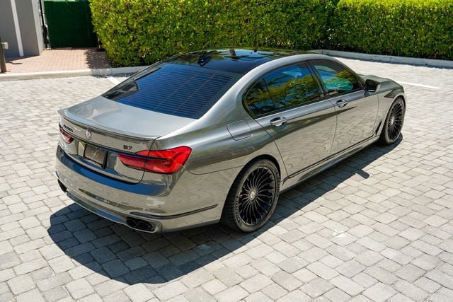Used 2017 BMW ALPINA B7 xDrive AWD/4WD image 28