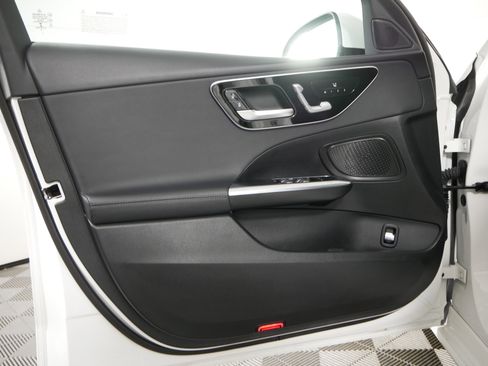 Used 2023 Mercedes-Benz C 300 4MATIC Sedan image 8