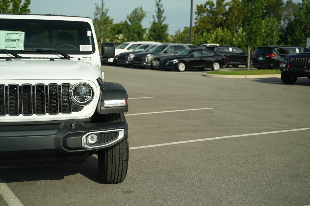 New 2026 Jeep Gladiator Sport AWD/4WD image 42