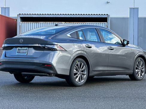 New 2026 Nissan Sentra SL w/ Floor Mat Package image 4