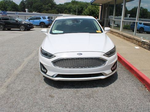 Used 2019 Ford Fusion Titanium AWD/4WD image 2