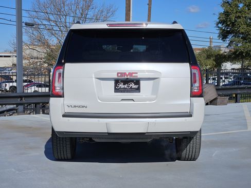 Used 2017 GMC Yukon SLT w/ Open Road Package image 8