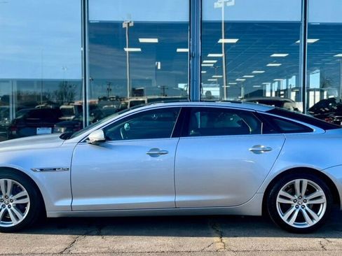 Used 2011 Jaguar XJ L image 2