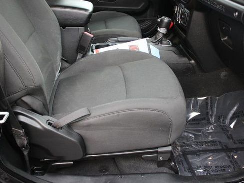 Used 2021 Jeep Wrangler Sport image 27