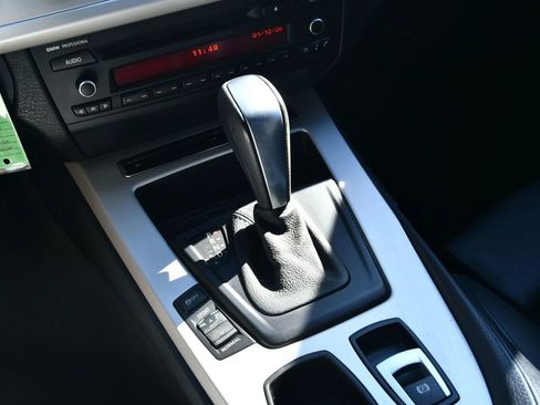 Used 2011 BMW Z4 sDrive30i w/ Premium Pkg image 24