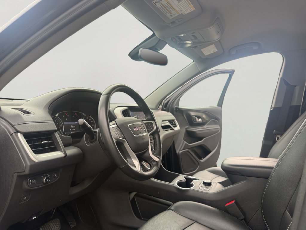 Used 2024 GMC Terrain SLT AWD/4WD image 9