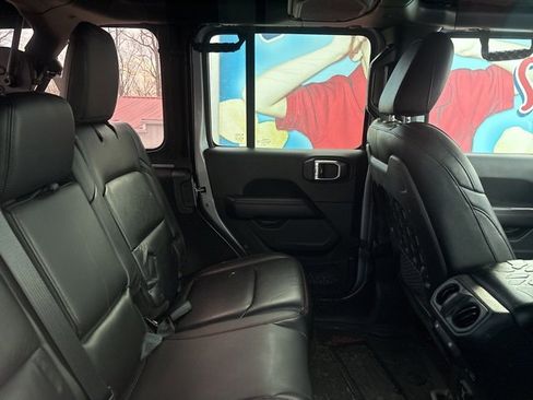 Used 2018 Jeep Wrangler Unlimited Rubicon w/ Dual Top Group image 7