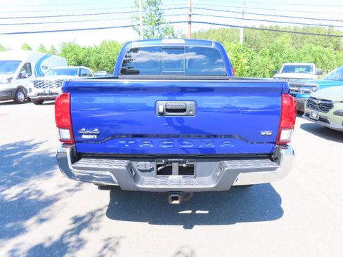 Used 2022 Toyota Tacoma SR5 AWD/4WD image 6