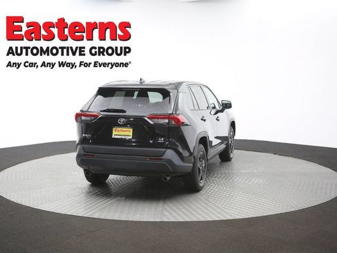 Used 2022 Toyota RAV4 LE AWD/4WD image 38